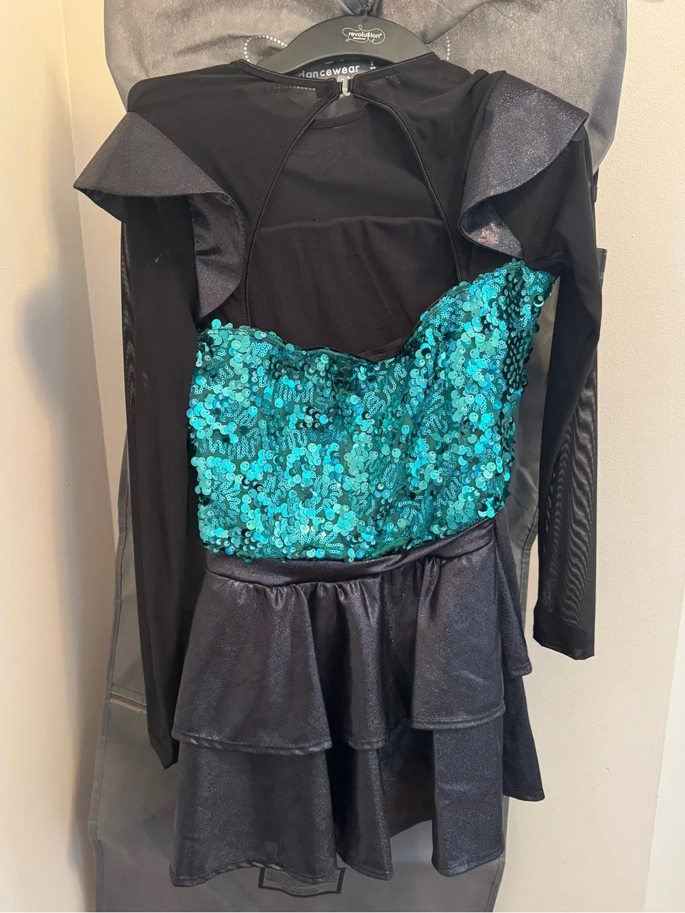NWT revolution dancewear tap/jazz Black & Teal Sequin costume
